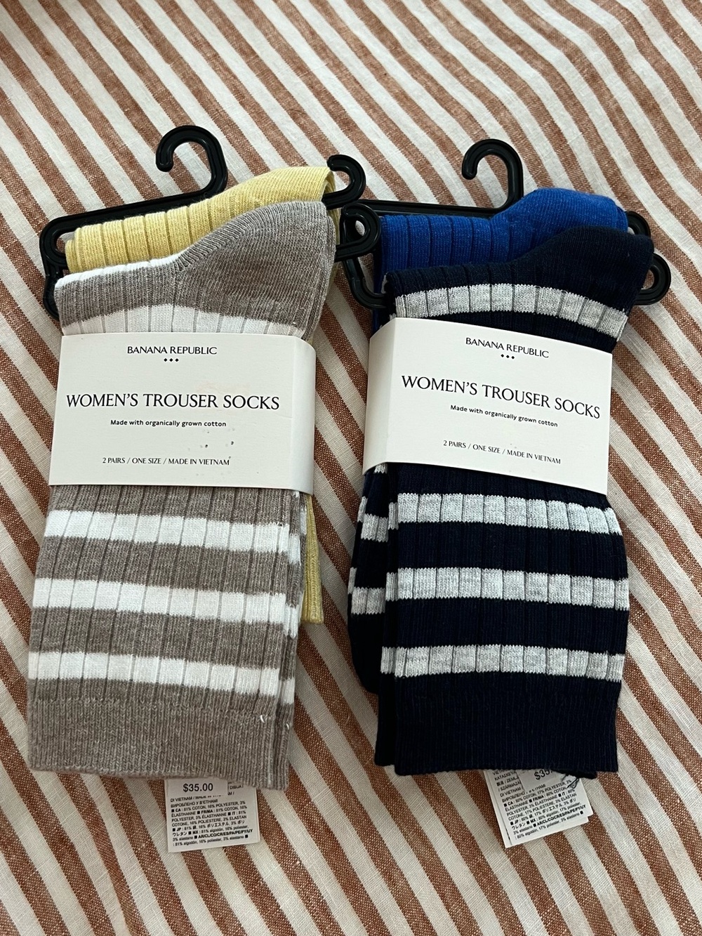 4 Pairs Banana Republic Women’s Trouser Socks, Dress Socks